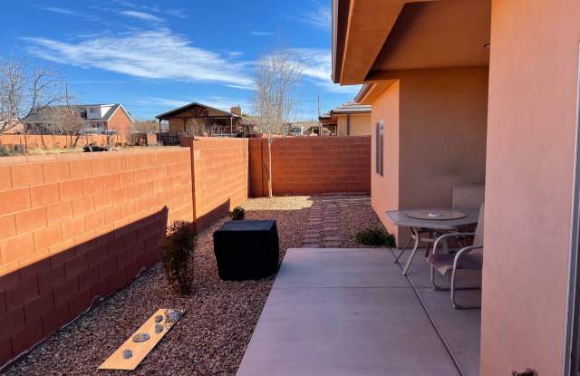 Available Now! 3 bed fully furnished home for rent in Ivin 3,6,9,12 month lease photos photos