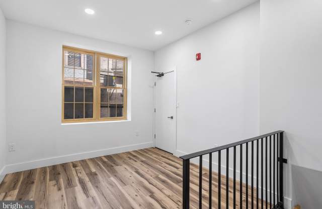 1222 CHANCELLOR Street Gallery 4