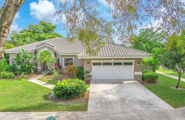 9690 NW 39th St photos photos