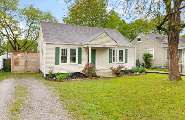 328 Harrington Ave photos photos