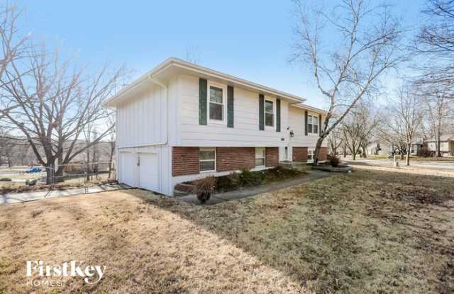 7119 North Shannon Avenue Gallery 2