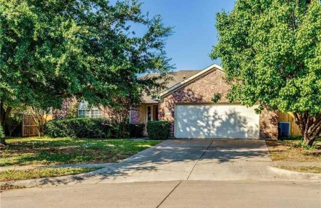805 Rye Glen Court - 805 Rye Glen Court, Saginaw, TX 76179