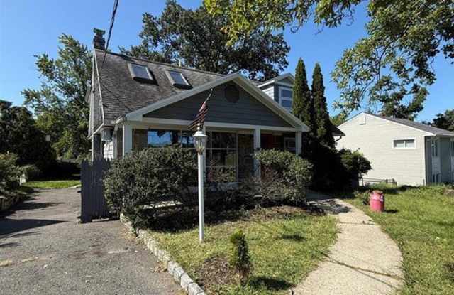 244 Westville Avenue Gallery 1