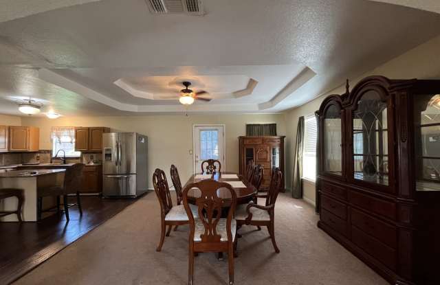 1243 Gillette Boulevard Gallery 4