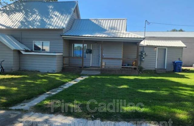 311 East Grove Avenue - 1 photos photos