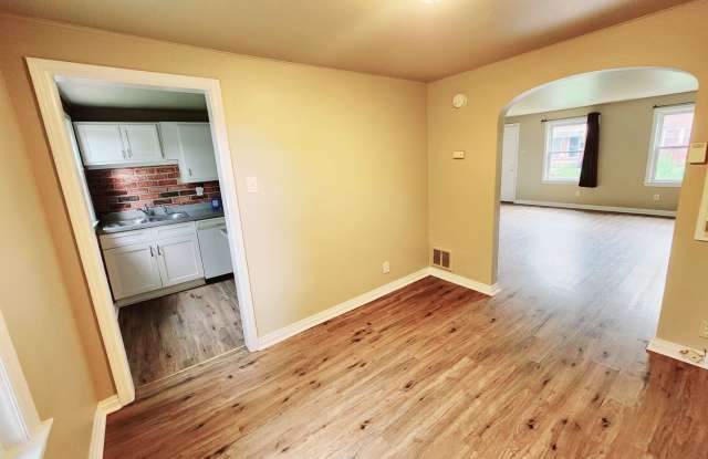 Recently Renovated 3 Bedroom in Harrisburg! Gallery 3