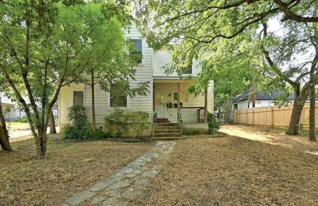 2305 Longview St. photos photos