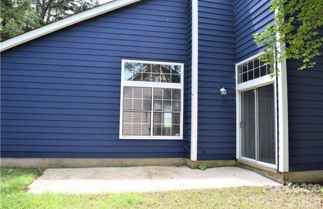 Home w/ Great curb appeal, all one level living Gallery 3