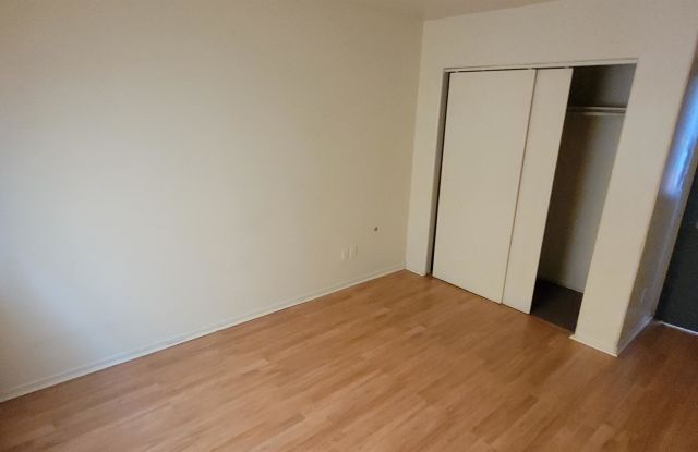 10604 Hickory StreetUnit A Gallery 3
