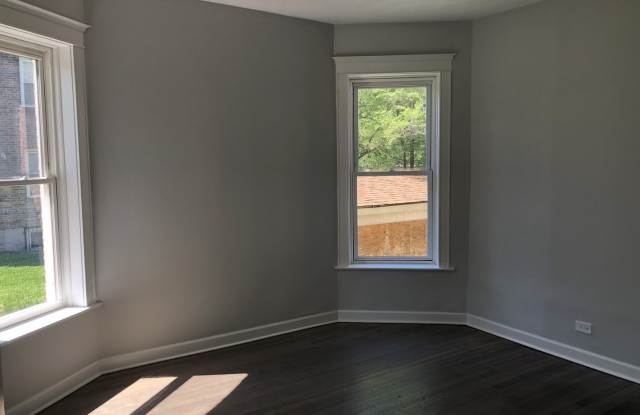6622 South Champlain Avenue Gallery 4