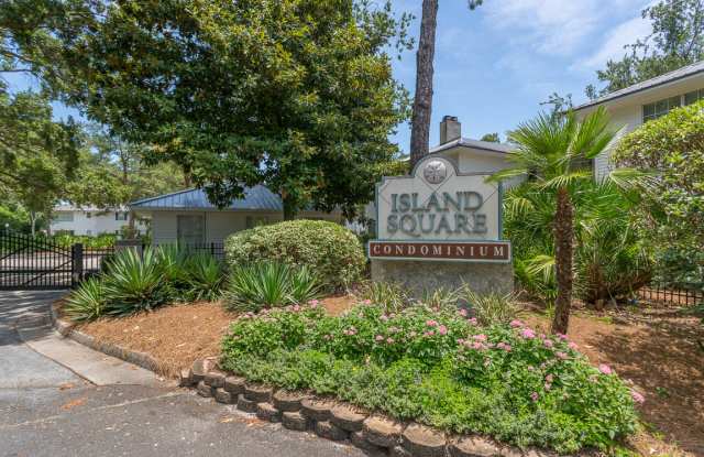 132 S Island Square Dr Gallery 3