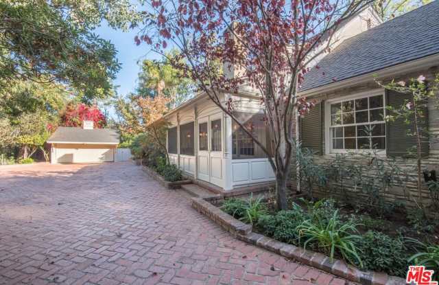 2621 DEEP CANYON Drive Gallery 3