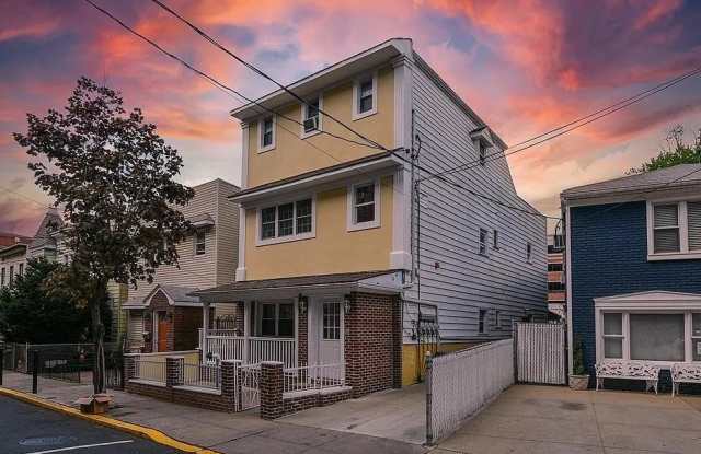 520 34TH ST photos photos