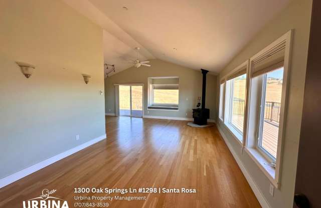 Private Hillside Home in Gated Santa Rosa Community with Scenic Views Gallery 4