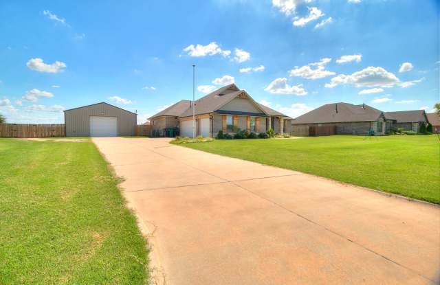 3 Bed, 2 Bath Home with Bonus Office and  Huge Workshop photos photos