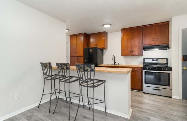 2017 Commerce Blvd photos photos