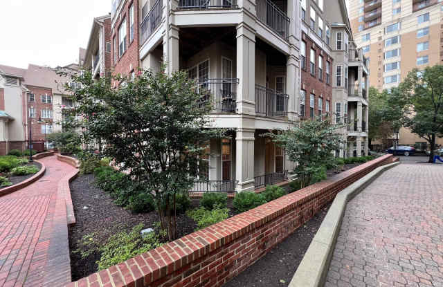 1320 N WAYNE Street N unit: 106 photos photos