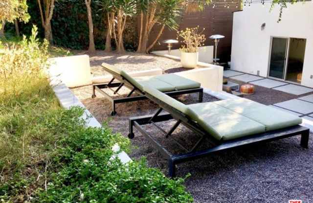 864 SANBORN Avenue Gallery 3