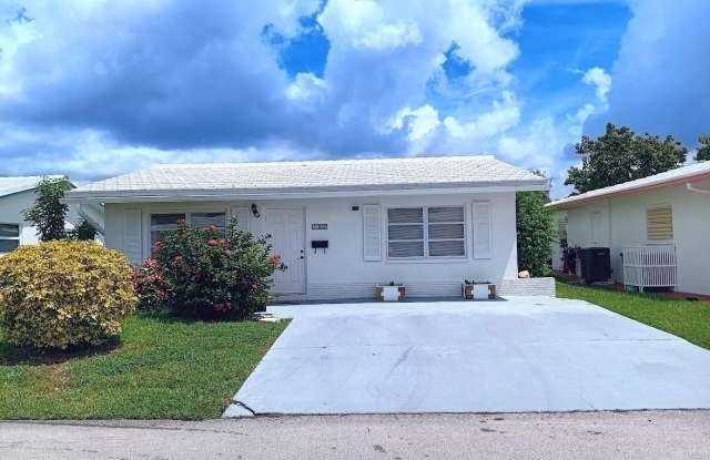 7105 NW 74th Place Gallery 1