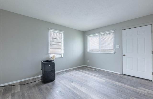 2710 Lehigh Place Gallery 2