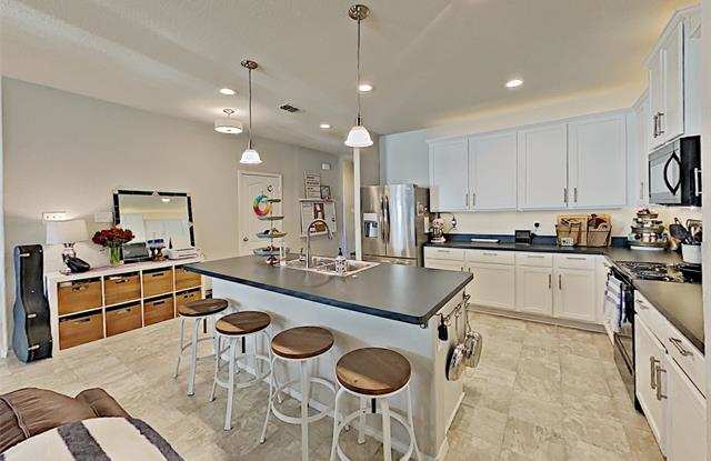 6005 Myers Court Gallery 4