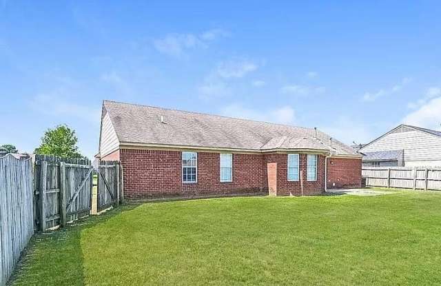 7438 Crystal Drive - 7438 Crystal Drive, Horn Lake, MS 38637