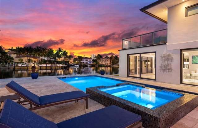 1025 Diplomat Pkwy photos photos