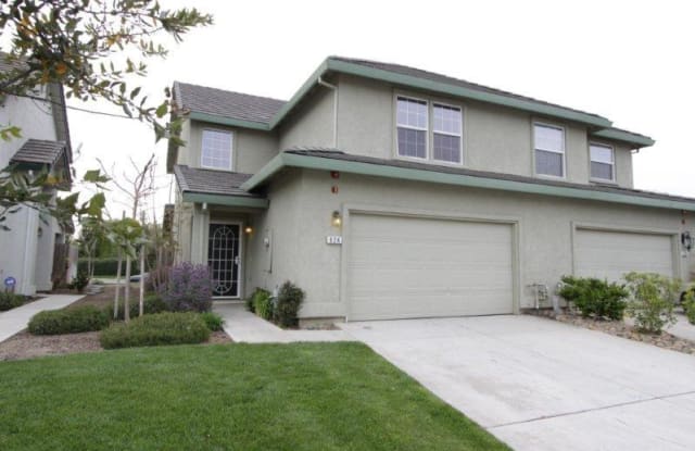 824 Whitmore Ct - 824 Whitmore Court, Galt, CA 95632 824 Whitmore Ct - 824 Whitmore Court, Galt, CA 95632