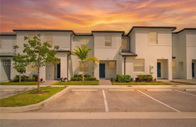 27765 SW 155th Ct Gallery 3