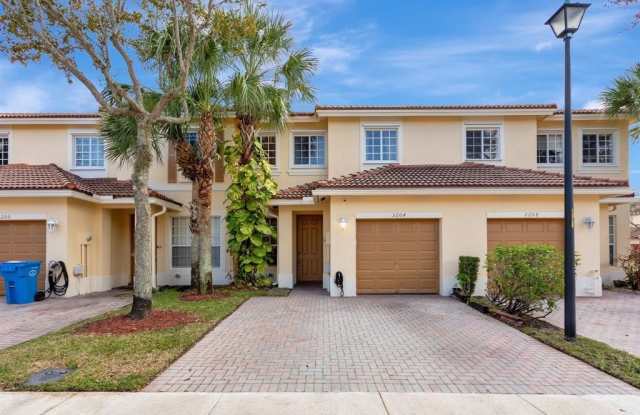 3204 NW 33rd St photos photos