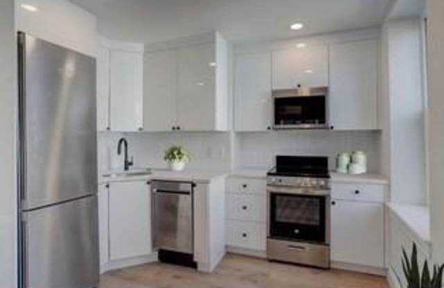 15 Bartlett Pl. photos photos