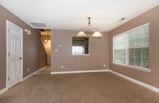 4705 Pickford Court Gallery 4
