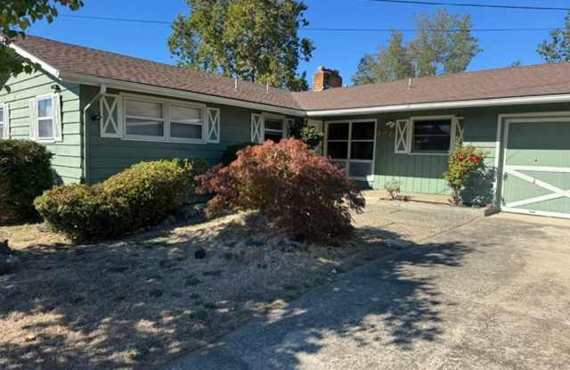 Spacious 3-Bedroom Home with Two Living Areas & Landscaping Included Gallery 3
