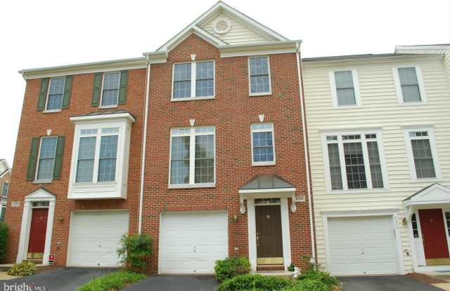 4048 FAIRFAX CENTER HUNT TRAIL - 4048 Fairfax Center Hunt Trail, Fair Oaks, VA 22030