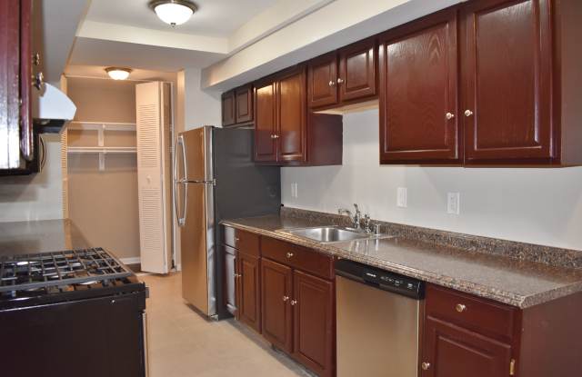 10246 Prince Pl Apt T4 Gallery 4