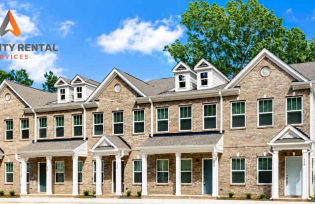3 Bedroom Townhome Main Street Pineville - AVAILABLE AUGUST 2026 photos photos