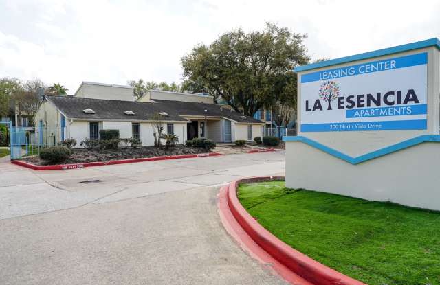 La Esencia photos photos