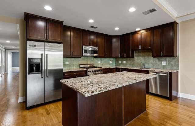 1915 West Diversey Parkway Gallery 3