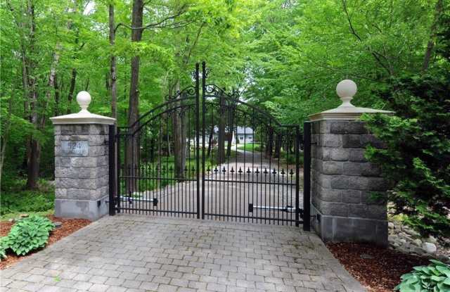 524 Tillinghast Road Gallery 2