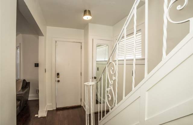 120-29 192nd Street Gallery 4