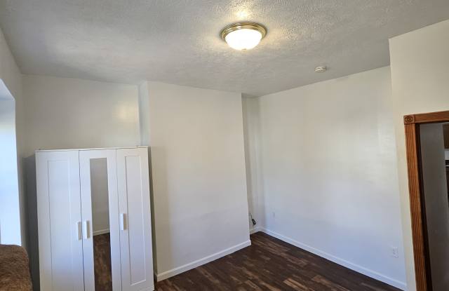 2523 Perrysville Avenue Gallery 4