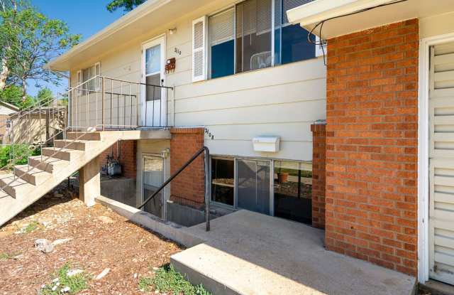 2108 Applewood Gallery 3