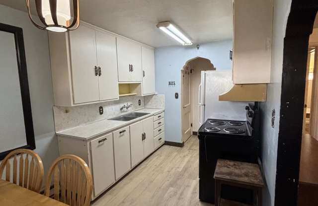 1268 Mound Avenue photos photos