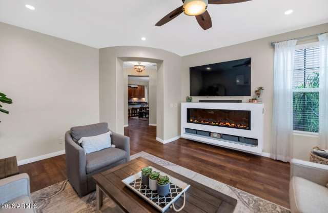 3911 E Cat Balue Drive Gallery 2