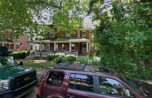 508 S WALNUT ST photos photos