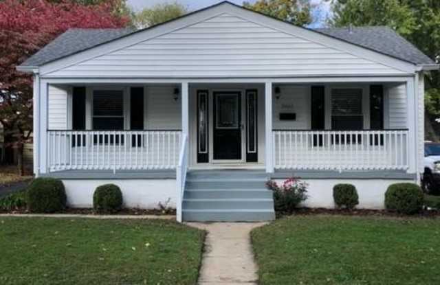 9003 Lawn Avenue - 9003 Lawn Avenue, Brentwood, MO 63144