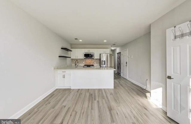 1710 W VIRGINIA Avenue NE Gallery 3
