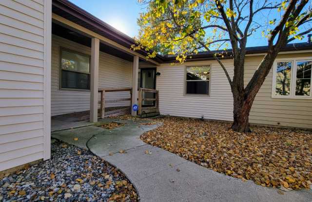 Beautifully Remodeled Condo in Southwest Champaign photos photos