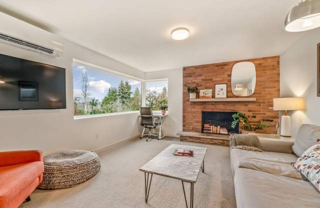 Fully Furnished, 2 Bedroom Rental - Great Location! photos photos