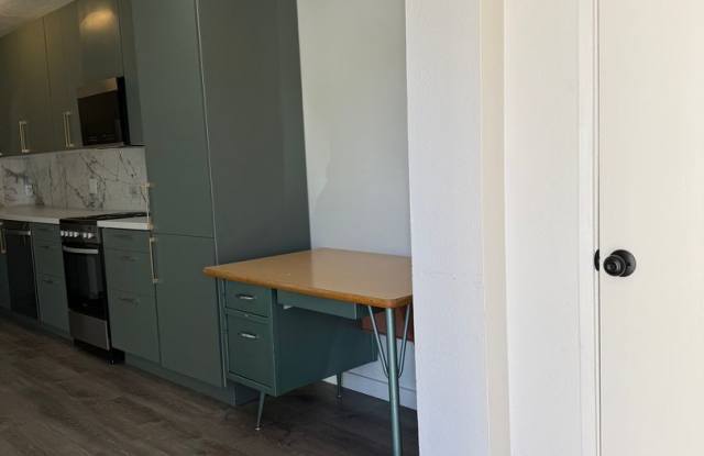 Completely remodeled and beautiful 2 Bedroom apartment available - Contact Property Pros - 1320 Marauder Drive, Cottonwood, AZ 86326